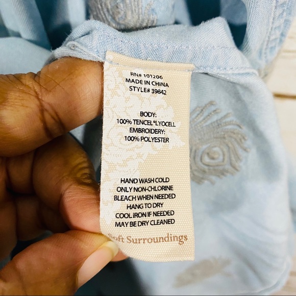 Surrounding v-neck longsleeve chambray tunic dress - Picture 5 of 5